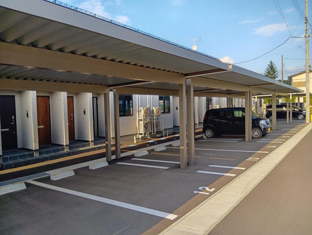 駐車場　カーポート（屋根付き駐車場♪）