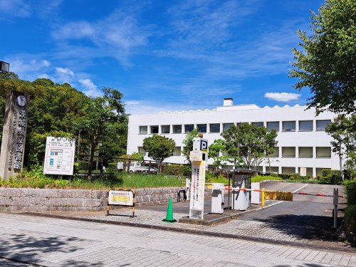 図書館　茨城県立図書館（図書館）まで2590m