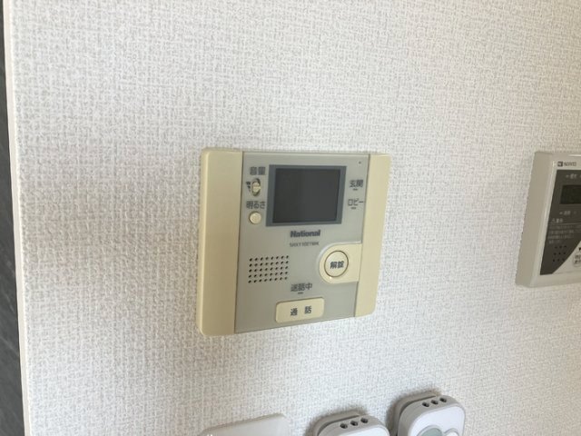 セキュリティ　モニター付きインターホン