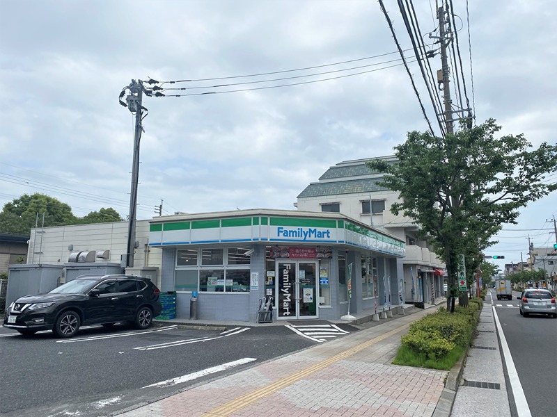 コンビニ　ファミリーマート 紫原中学校前店（コンビニ）まで373m