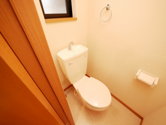 トイレ　ゆったりとした空間のトイレです