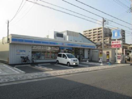 コンビニ　ローソン 井田三舞町店（コンビニ）まで631m
