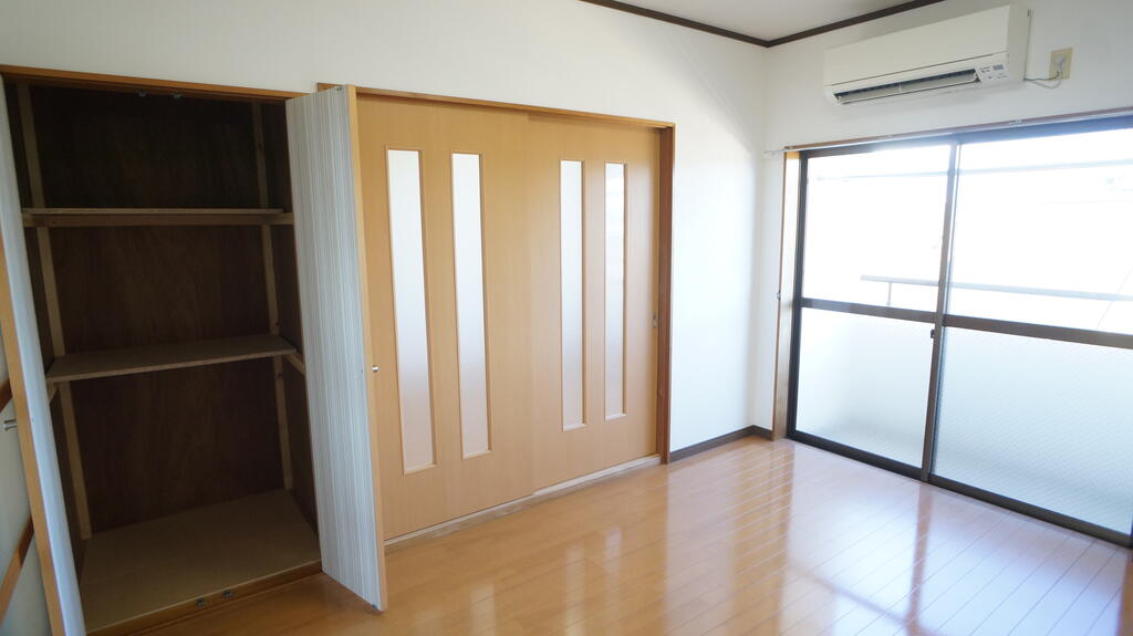その他共有部分　6帖洋室(エアコン1基・収納)