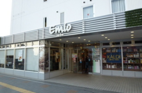 ショッピングセンター　Emio保谷（ショッピングセンター）まで749m