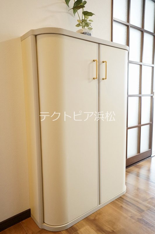 玄関　靴置場