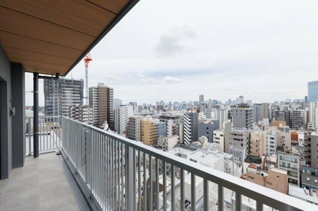 バルコニー　外からの目が気にならないバルコニーで洗濯物が干せます