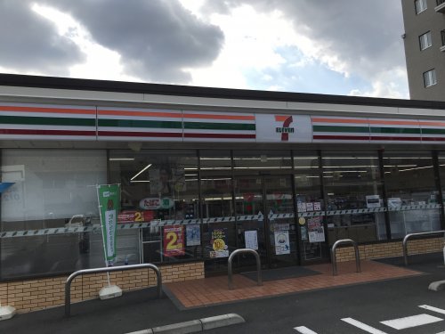 コンビニ　セブンイレブン 世田谷千歳台2丁目店（コンビニ）まで395m