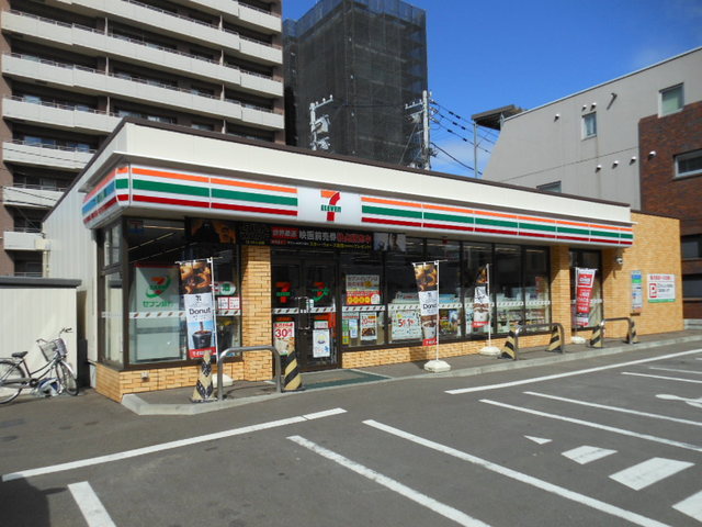 コンビニ　セブンイレブン札幌円山裏参道店（コンビニ）まで284m