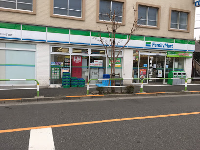 コンビニ　ファミリーマート 滝野川一丁目店（コンビニ）まで237m