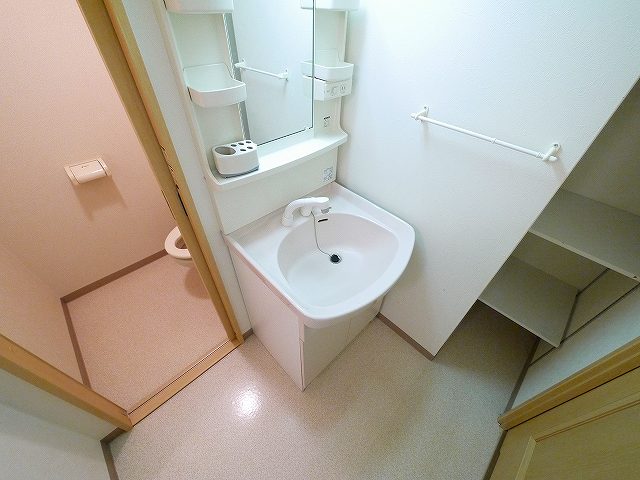 洗面設備　忙しい朝には欠かせない洗面所です