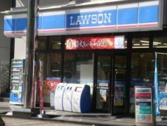 コンビニ　ローソン新宿大久保二丁目店（コンビニ）まで33m
