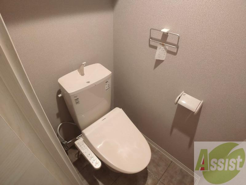 トイレ　トイレです。ウォシュレット付を探している方、おすすめです。