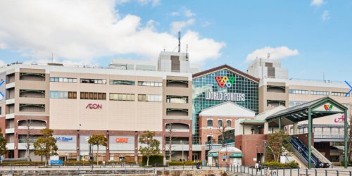 ショッピングセンター　横浜ワールドポーターズ（ショッピングセンター）まで1381m