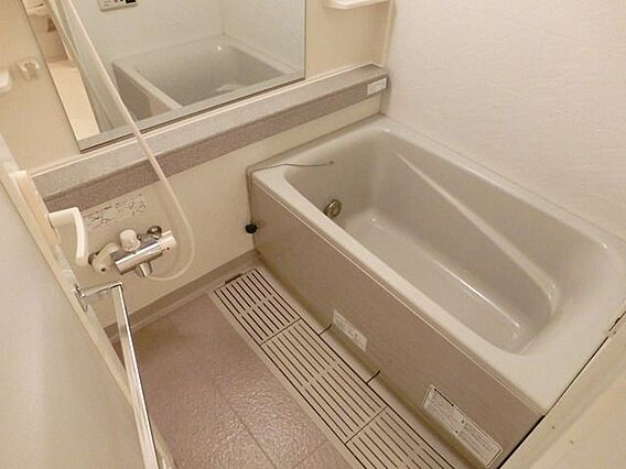 バス・シャワールーム　同マンション別部屋参照。