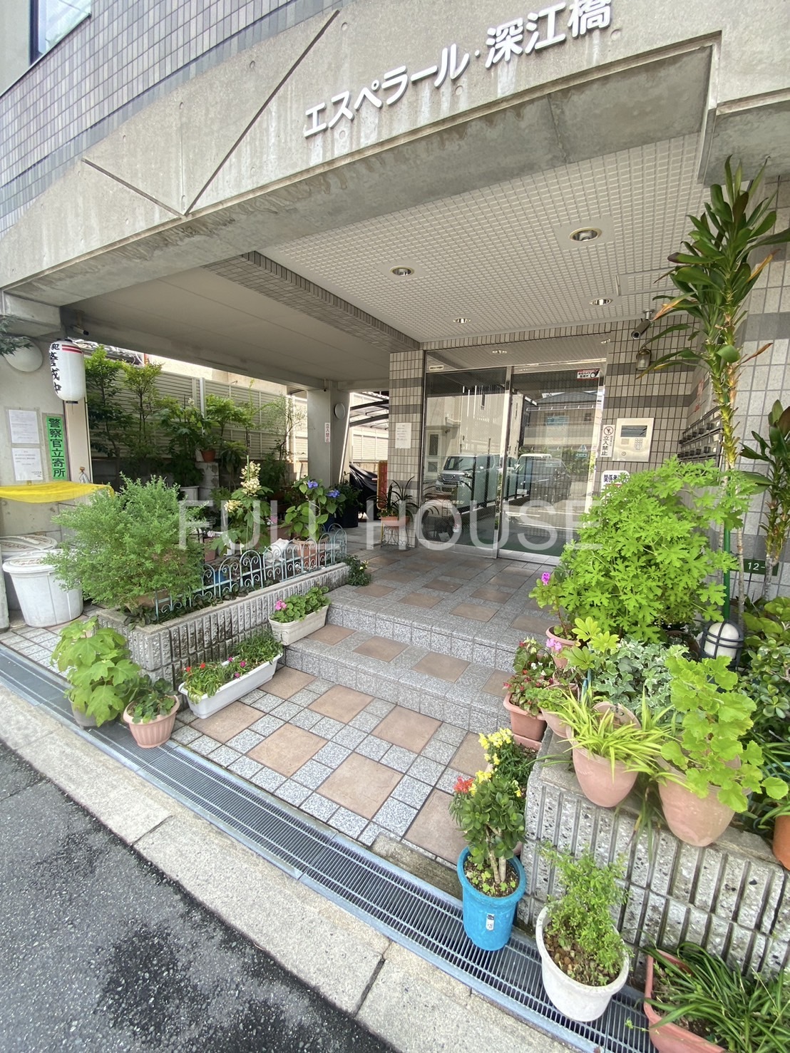 エントランス