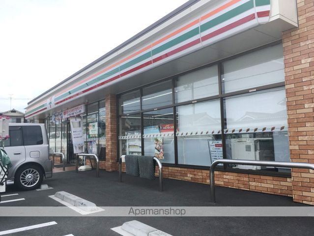コンビニ　セブンイレブン（コンビニ）まで1521m