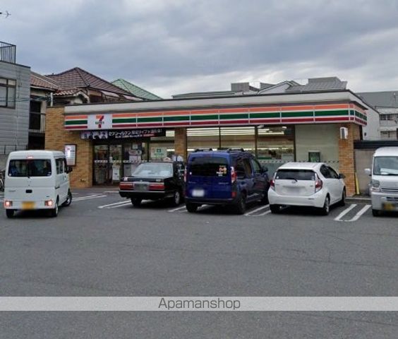 コンビニ　セブンイレブン（コンビニ）まで504m