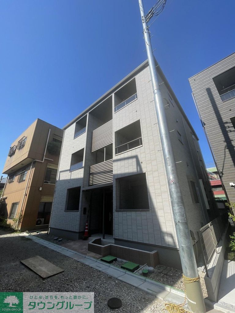 建物外観　駐車場