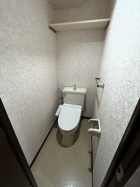トイレ　ウォシュレットになってます！
