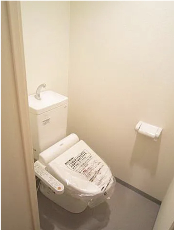 トイレ　別部屋参考写真