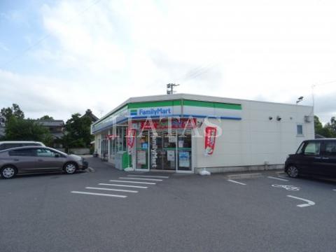 コンビニ　ファミリーマート　西尾上矢田町店（コンビニ）まで100m