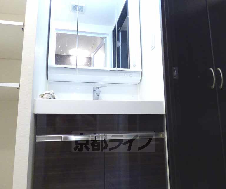 洗面設備　洗面台です。