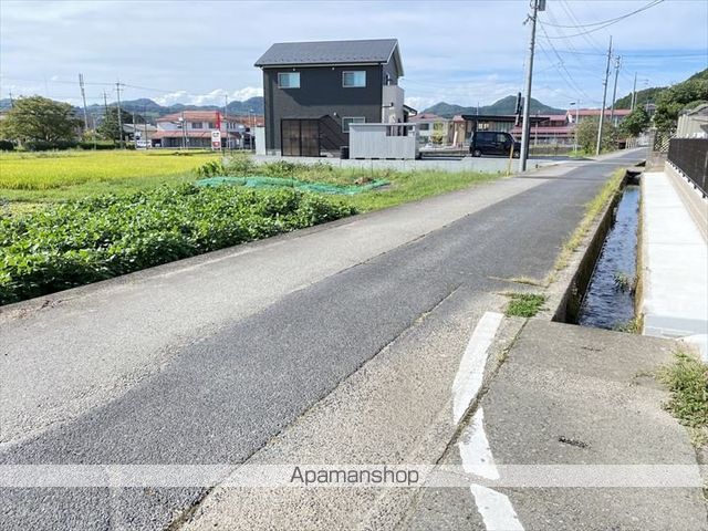 その他　前面道路（その他）まで0m