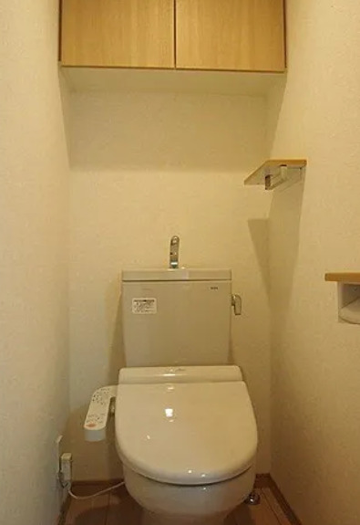 トイレ　別部屋の画像を使用しております。