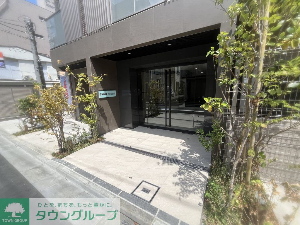 エントランス　駐車場