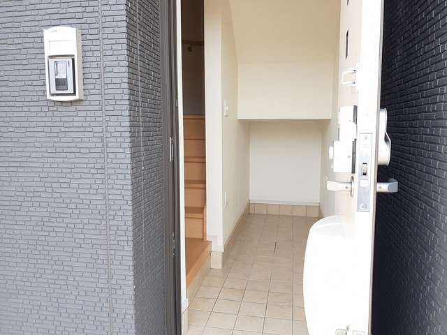 玄関　収納もある玄関です