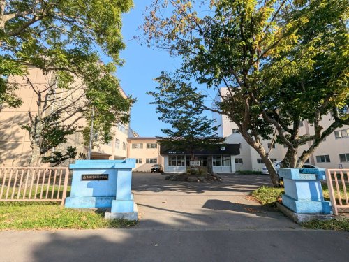 中学校　北中学校（中学校）まで767m