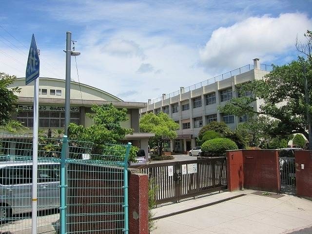 小学校　広島市立大町小学校（小学校）まで1054m