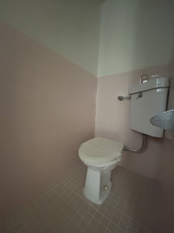 山海マンションのトイレ写真