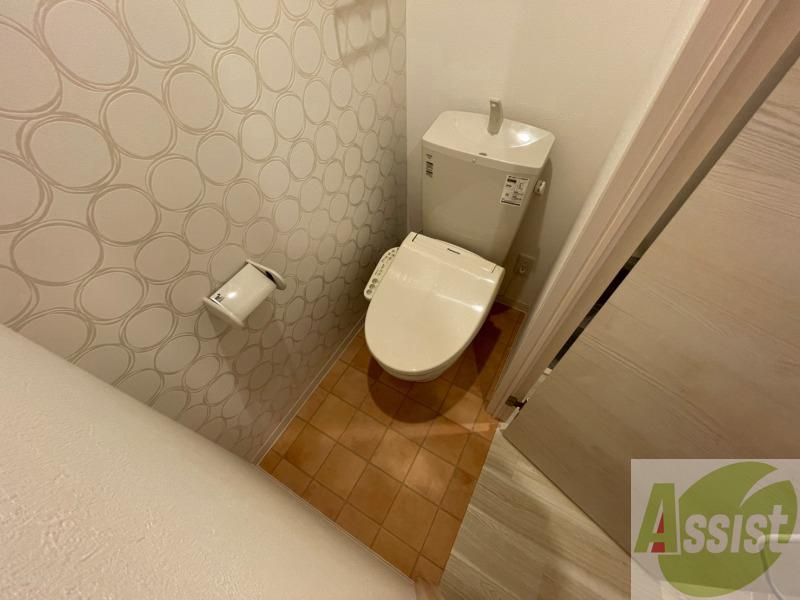 トイレ　トイレです。ウォシュレット付を探している方、おすすめです。