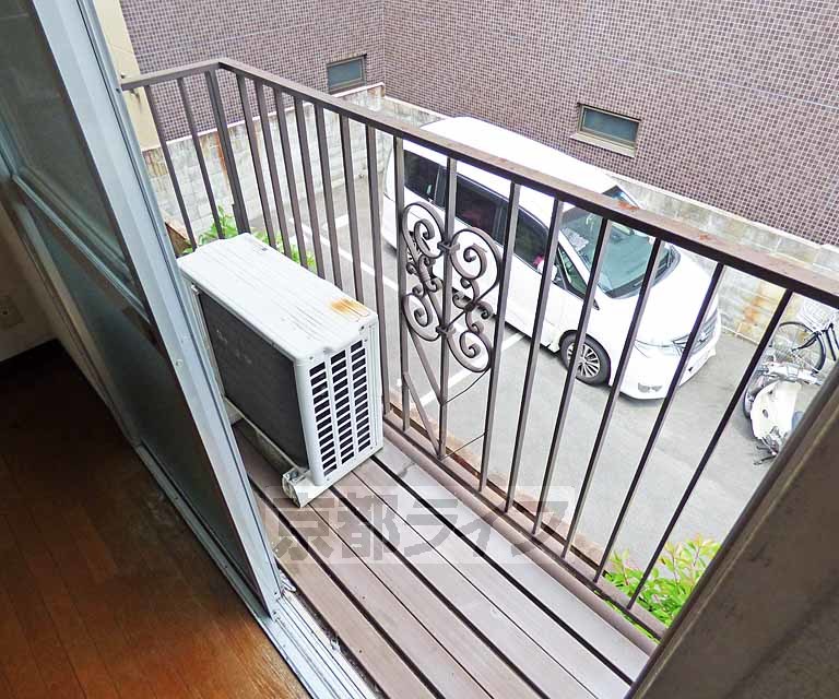 バルコニー　広々としたバルコニーです。