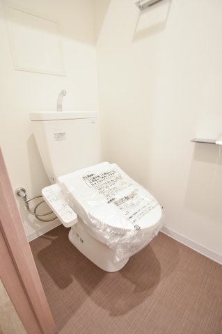 トイレ　清潔感があるトイレです。入るとホッとする、そんな空間。