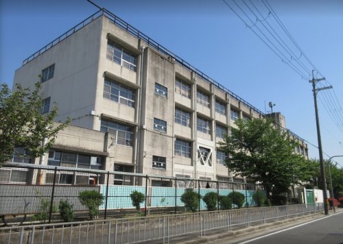 小学校　東大阪市立加納小学校（小学校）まで369m