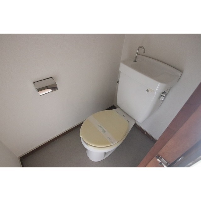 カンベハイツ西棟のトイレ写真