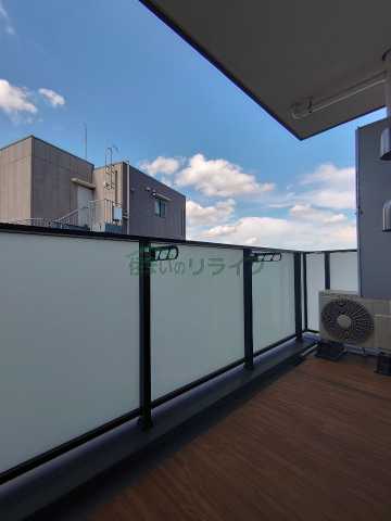 バルコニー　別部屋の参考写真になります。