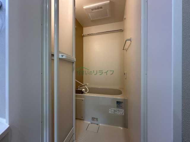 バス・シャワールーム　別部屋の参考写真となります。