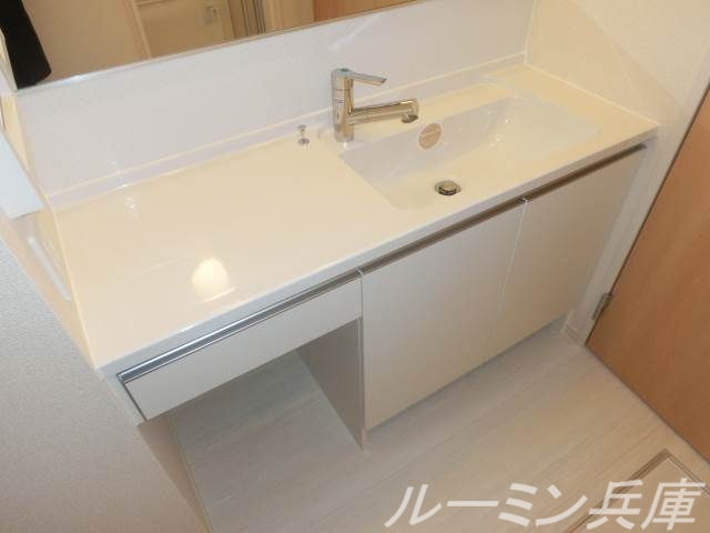 ラペルーズ緑が丘の内装写真