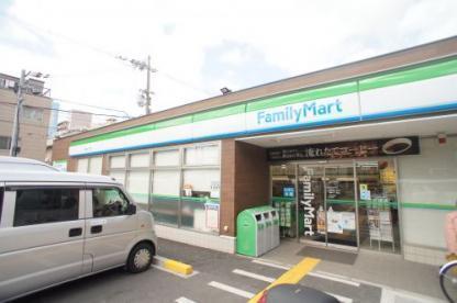 コンビニ　ファミリーマート喜連七丁目店（コンビニ）まで670m