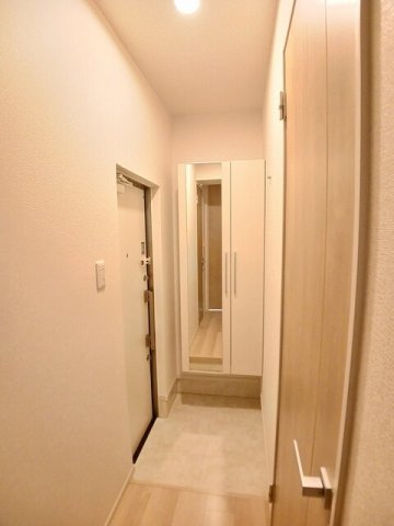 玄関　収納もある玄関です