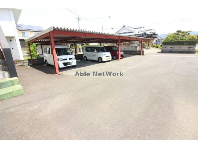 駐車場　駐車場