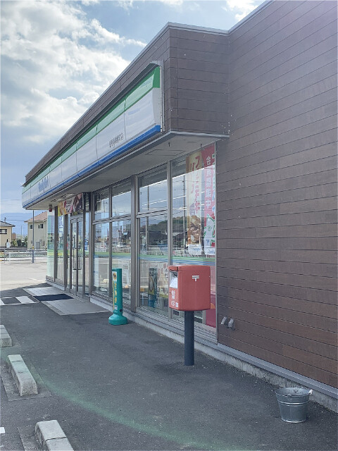コンビニ　ファミリーマート観音寺高屋町店（コンビニ）まで487m