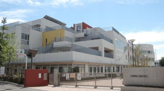 小学校　習志野市立津田沼小学校（小学校）まで320m
