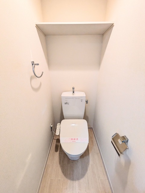 トイレ　★トイレは嬉しい洗浄機能付き便座です♪★