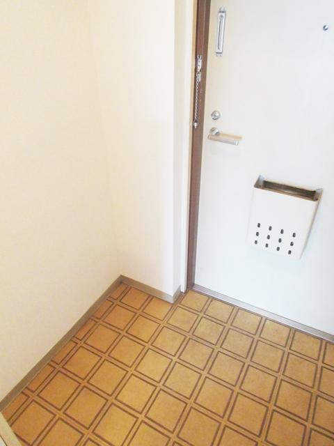 玄関　別部屋同仕様タイプ