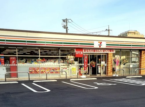 コンビニ　セブンイレブン 所沢小手指町1丁目店（コンビニ）まで955m