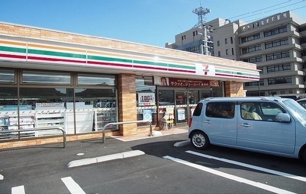 コンビニ　セブンイレブン松江合同庁舎前店（コンビニ）まで250m
